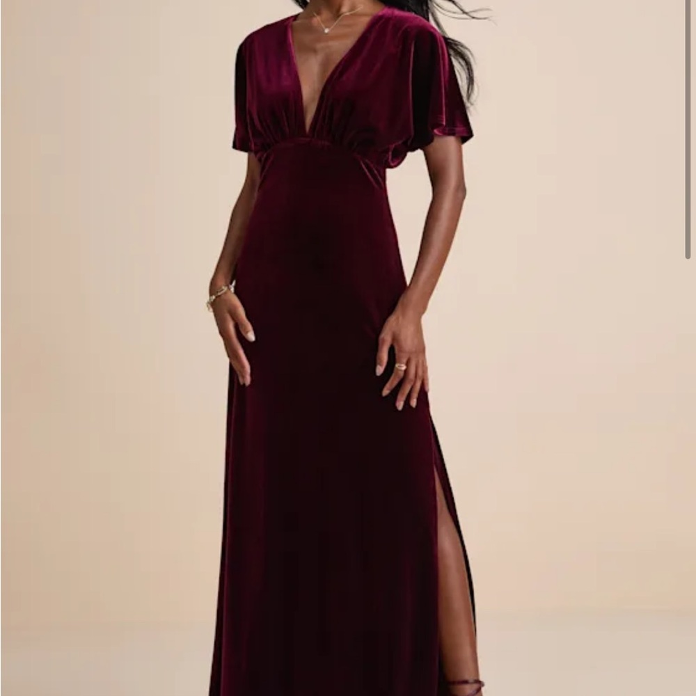 LULUS Elegant Burgundy Velvet dress